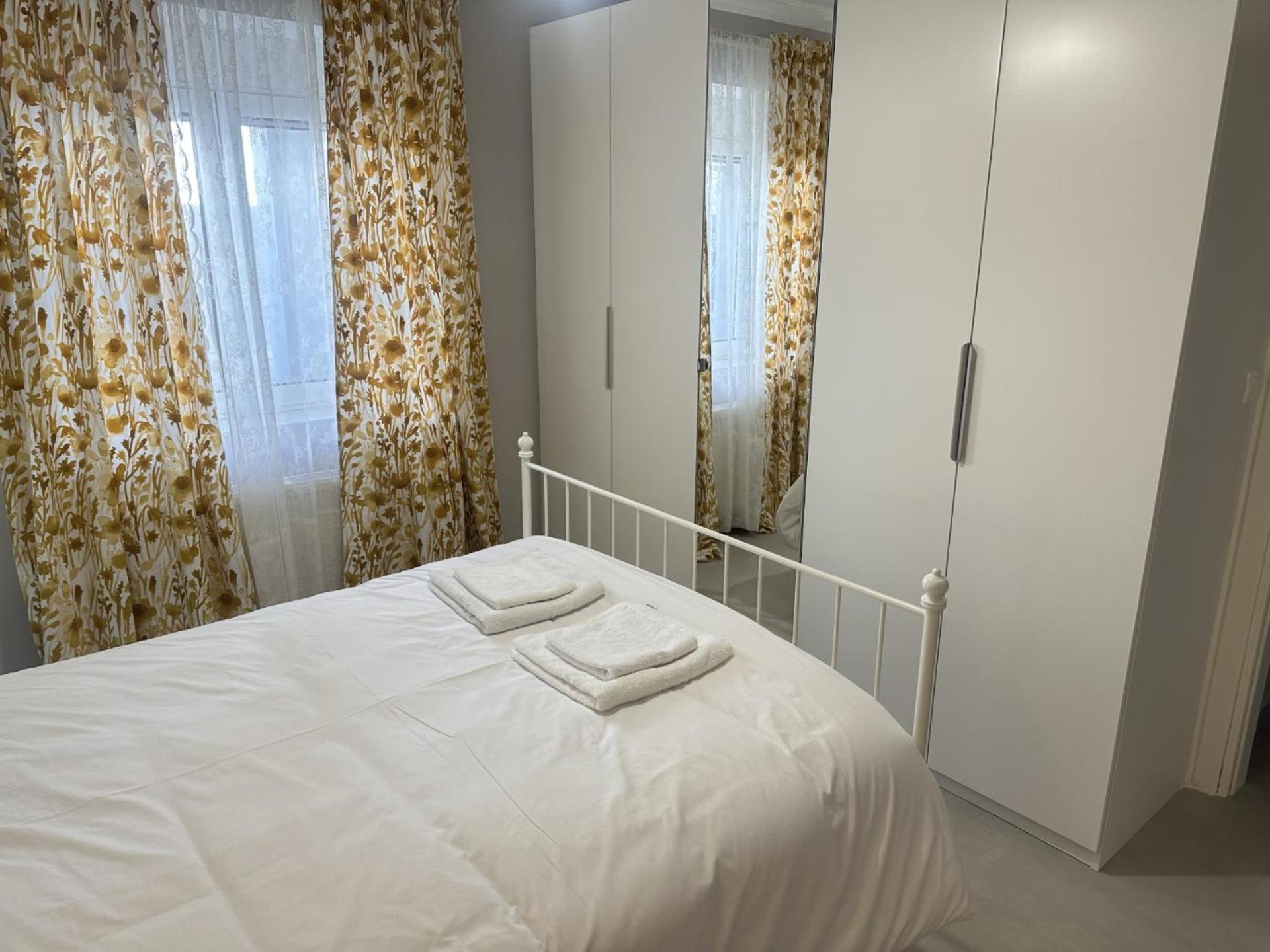 Seaside Luxury Apartments Pórto Ráfti Esterno foto